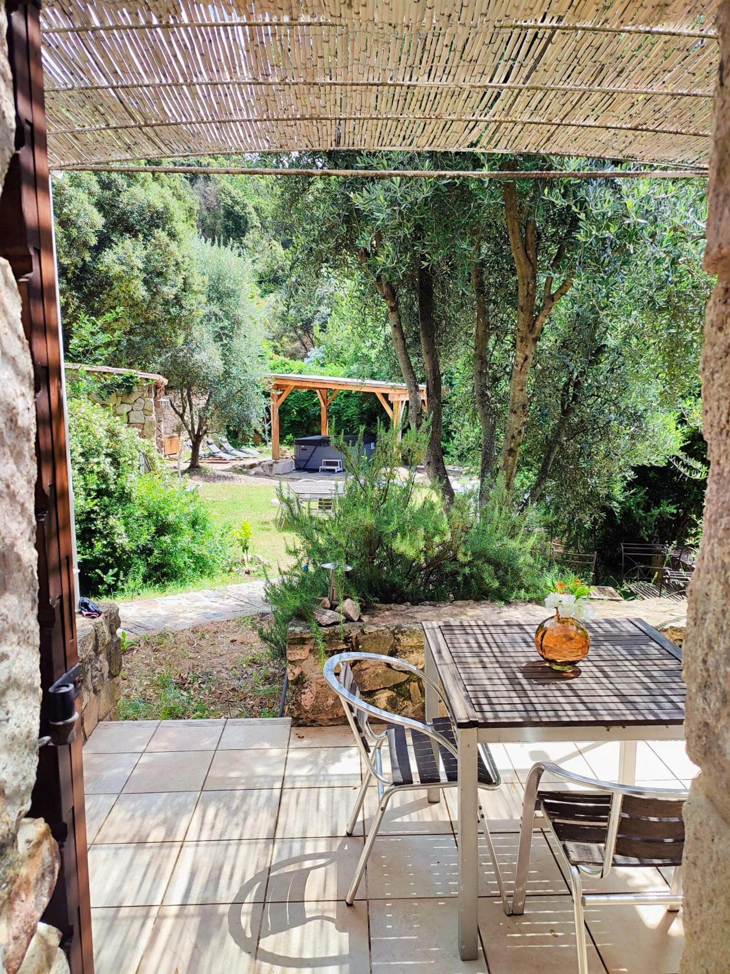 Entre Mer & Maquis, L'Ame De La Corse En Gites De Charme Avec Jacuzzi, Proche Ajaccio Peri 外观 照片
